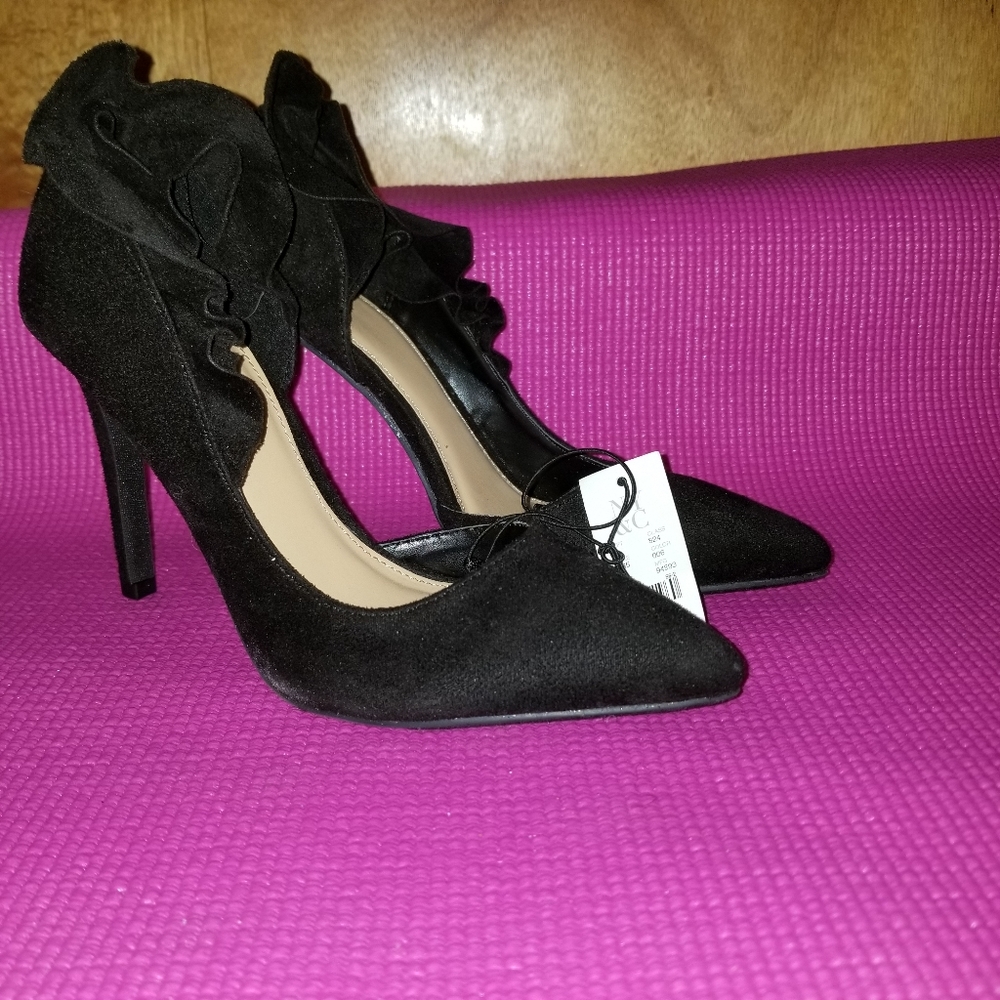NWT NY & CO pumps